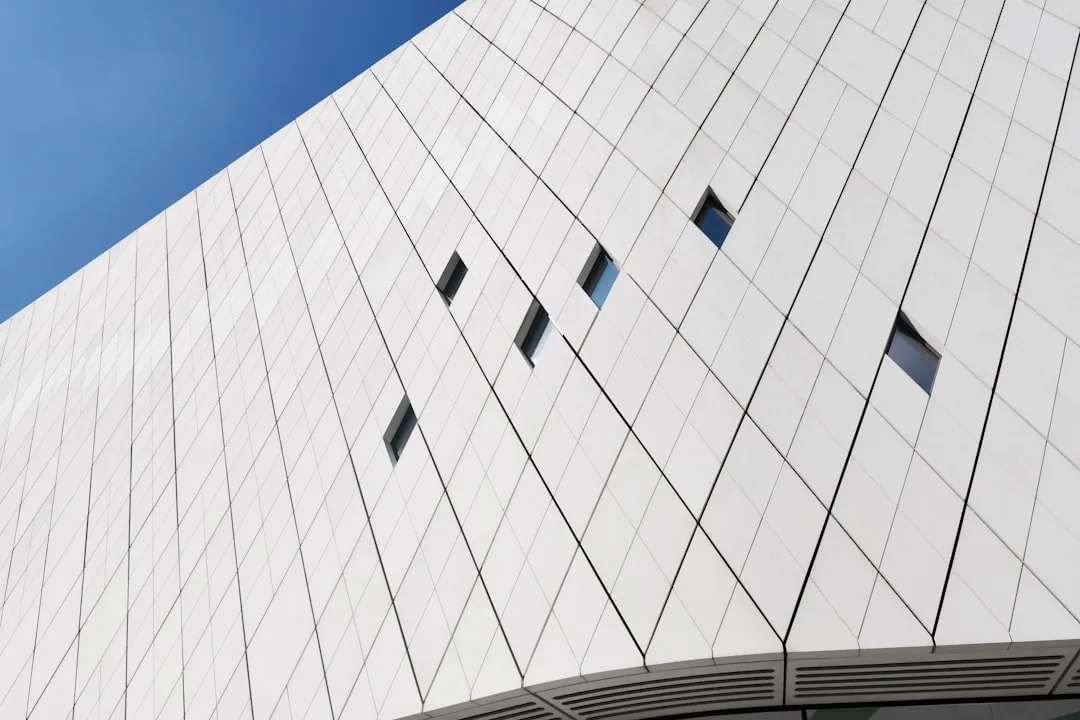 Why EPS Finish Coatings Age Your Facade 3X Faster—The Material Pairing Nobody Warns You About
