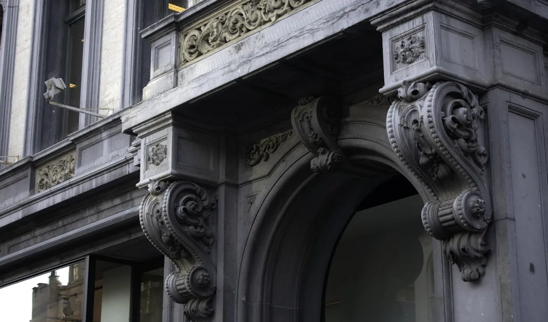 Encadrements EPS d&rsquo;entrée : le calcul d&rsquo;épaisseur que les artisans oublient systématiquement