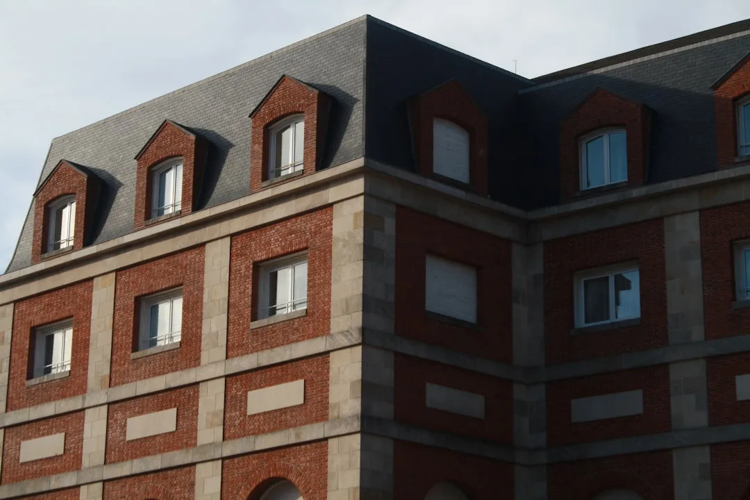 Où votre façade EPS perd 20 % de chaleur sans que vous le sachiez