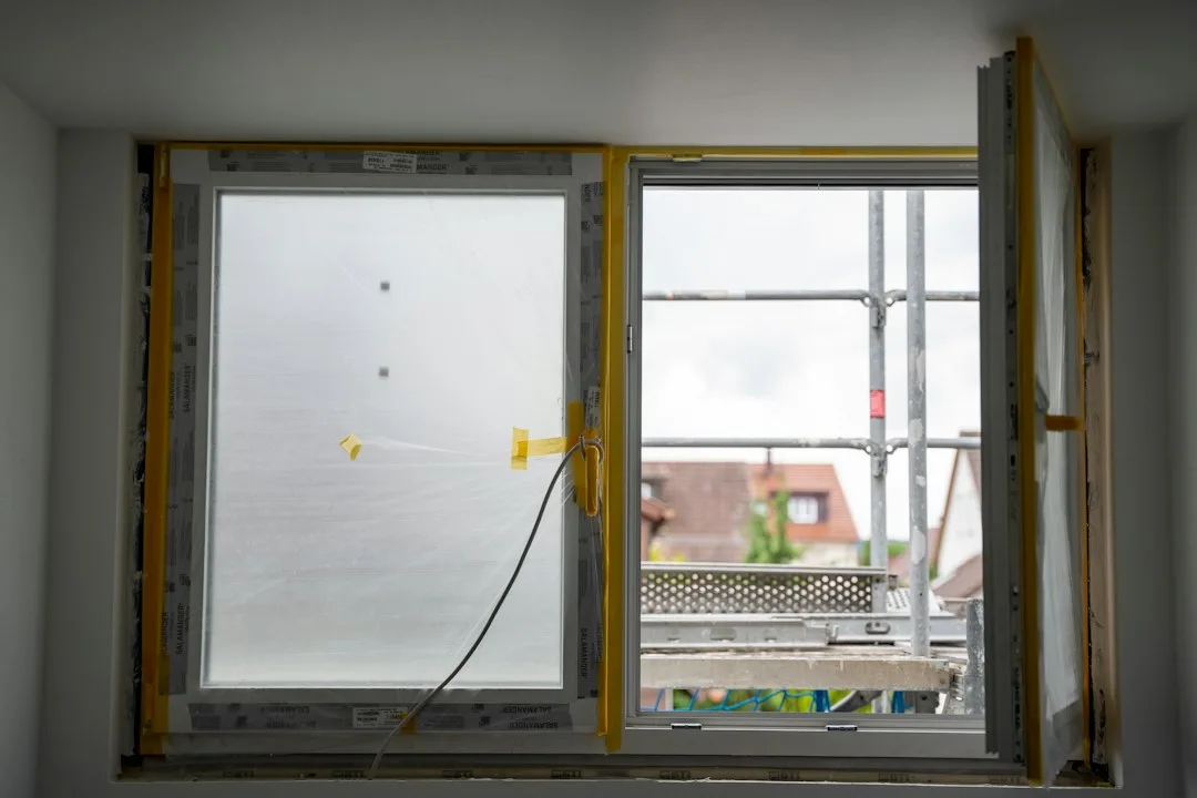 Cadre de fenêtre EPS préfabriqué ou sur mesure : le calcul caché qui ruine les rénovations en 6 mois